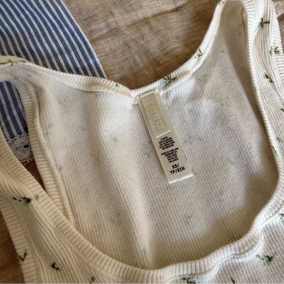 SKIMS Ribbed Tank Top Bundle of 3 in Slate Blue Floral Stripes Size XS - Picture 3 of 9